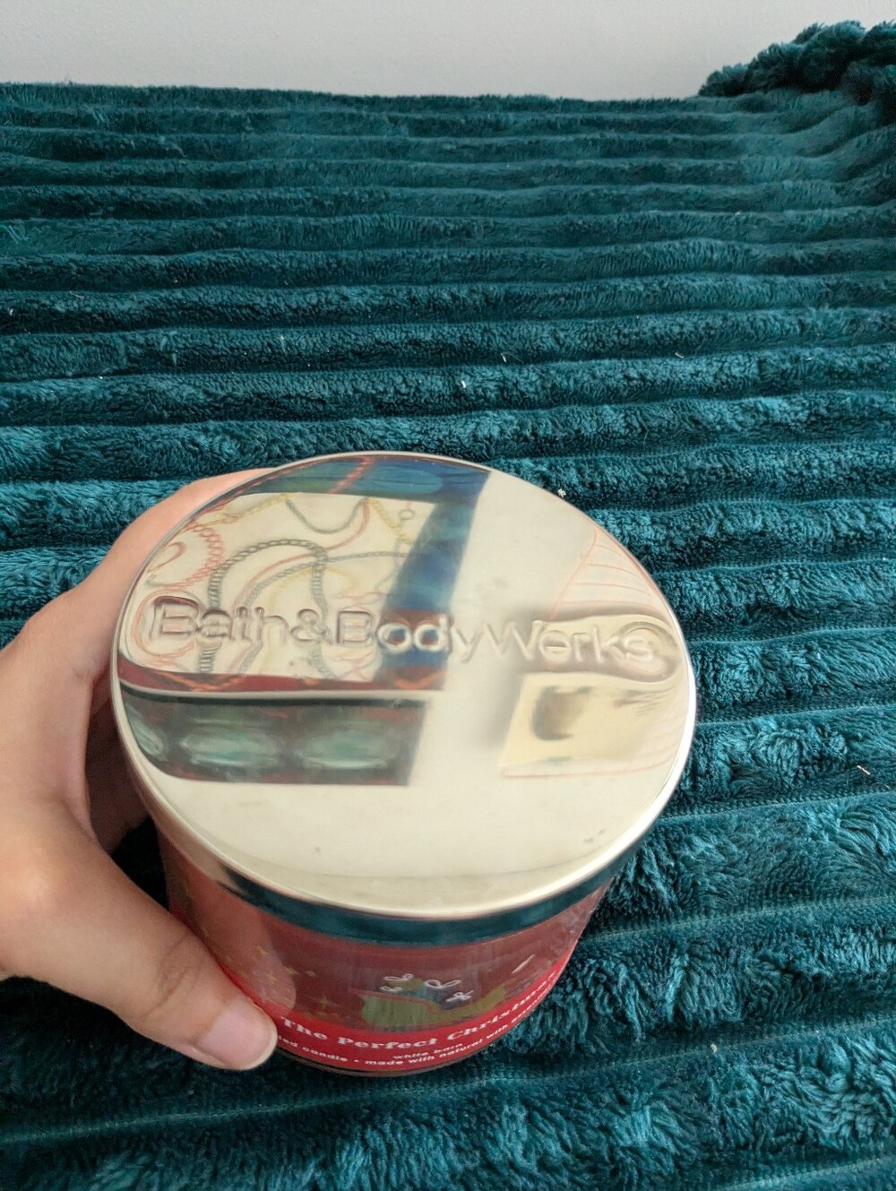 White Barn Perfect Christmas 3 Wick Candle - Picture 4 of 4